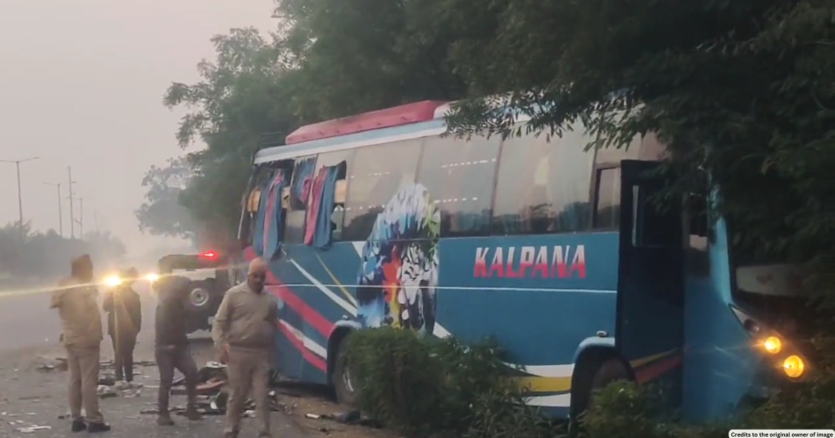 3 dead, 2 critical in bus collision on Greater Noida Expressway